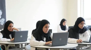 توزيع أجهزة اللابتوب.. آلية جديدة تشمل طلاب مدارس دبي خلال الفترة المقبلة